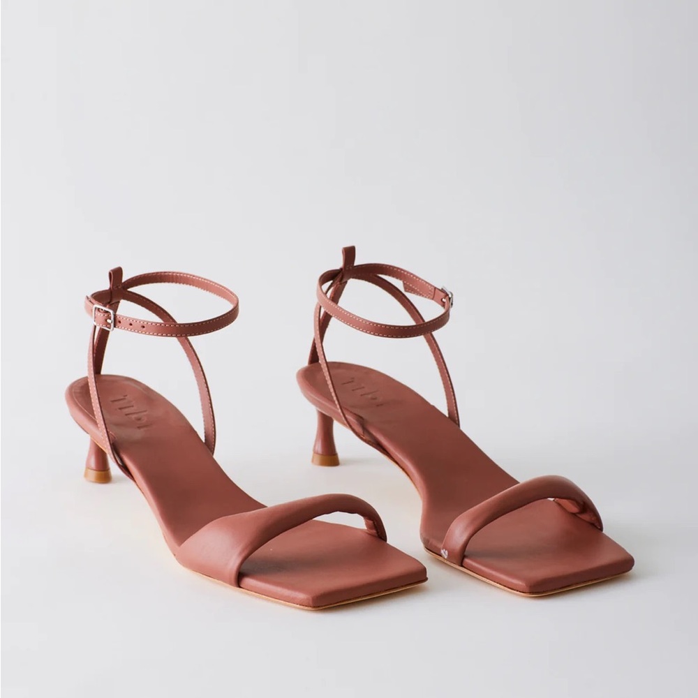 Tibi Cameron in Chai